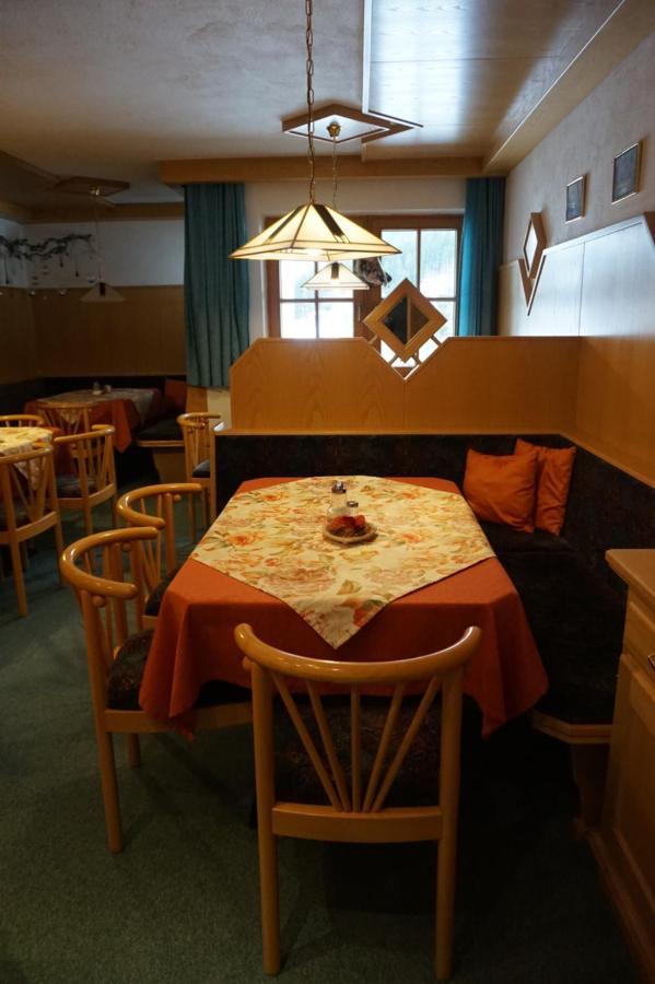 Haus Alpengruss Hotel Sankt Leonhard im Pitztal Eksteriør billede