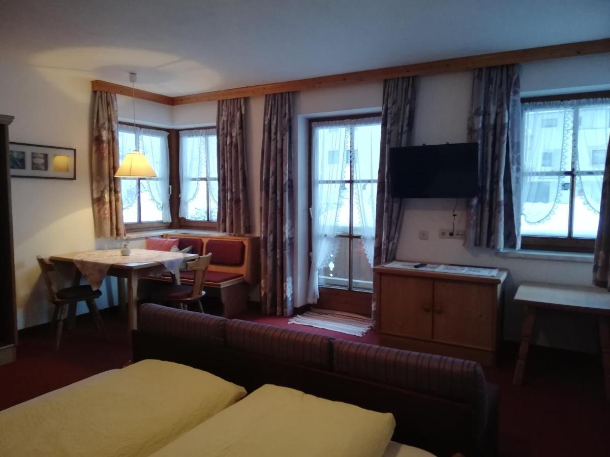 Haus Alpengruss Hotel Sankt Leonhard im Pitztal Eksteriør billede